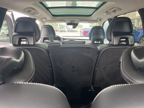 Used 2022 Volvo XC90 T6 Inscription w/ Lounge Package image 12