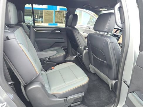Used 2026 GMC Acadia AT4 w/ Super Cruise Package AWD/4WD image 36