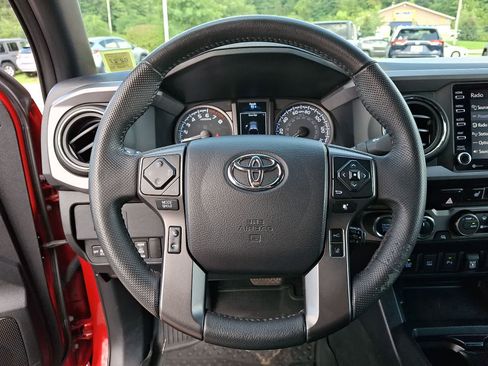 Used 2021 Toyota Tacoma TRD Off-Road w/ TRD Premium Off Road Package AWD/4WD image 22