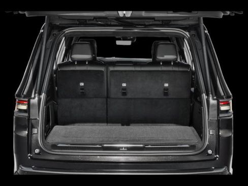 Certified 2024 Jeep Grand Wagoneer Series III w/ Rear Seat Video Group 1 AWD/4WD image 8