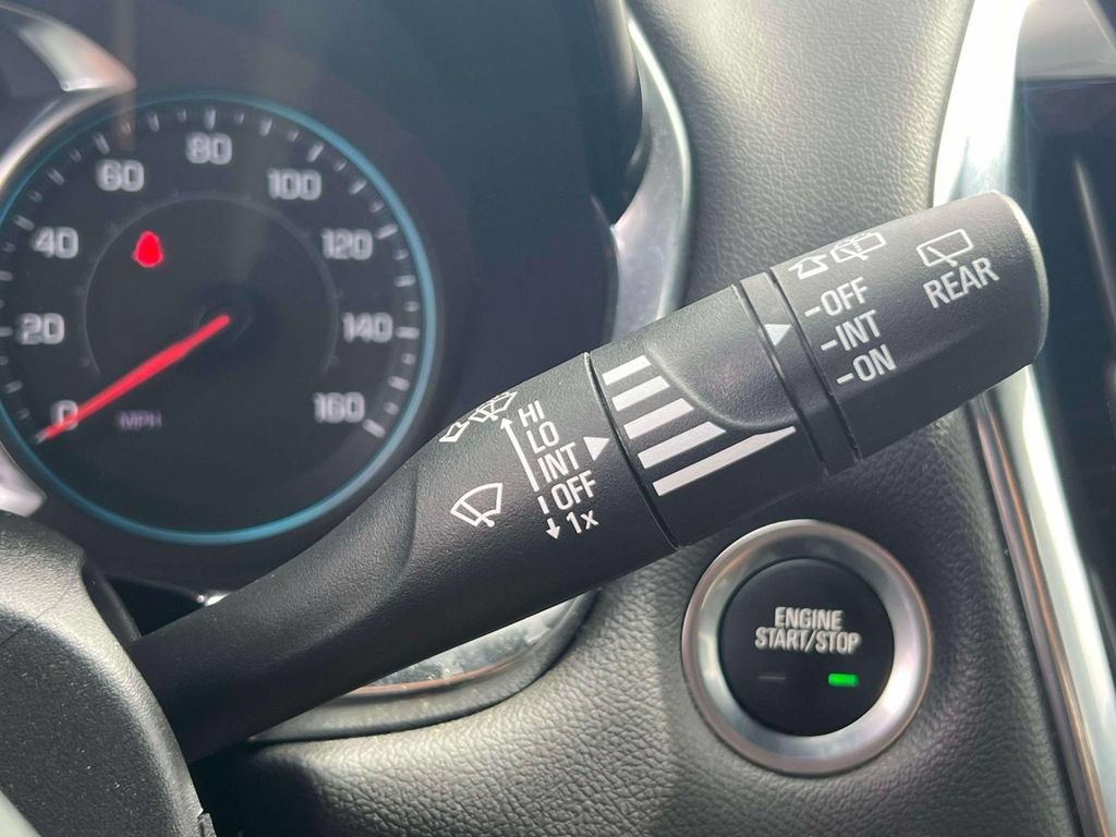 Used 2023 Chevrolet Traverse LT AWD/4WD image 25