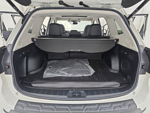 Used 2019 Subaru Forester Touring w/ Popular Package #3 image 14