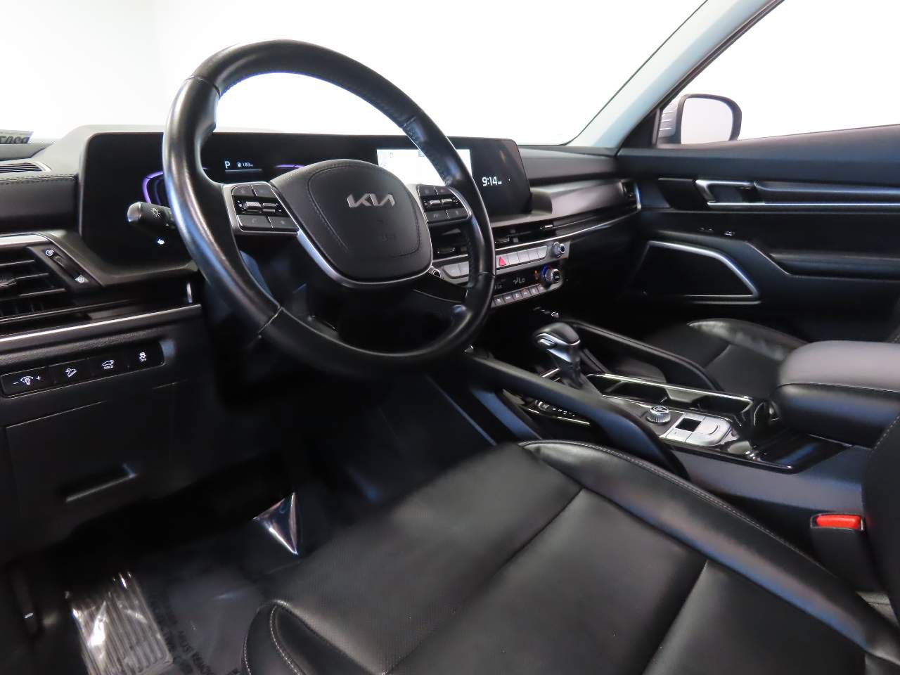 Used 2025 Kia Telluride S FWD image 8
