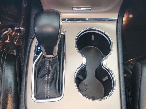 Used 2016 Jeep Grand Cherokee Limited image 23