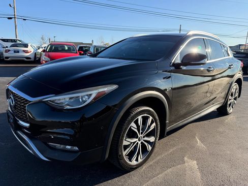 Used 2018 INFINITI QX30 Premium w/ Navigation Package AWD/4WD image 57