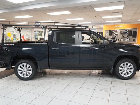 Used 2022 Chevrolet Silverado 1500 Custom image 13