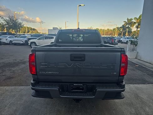 Used 2022 Chevrolet Colorado LT w/ LT Convenience Package image 5