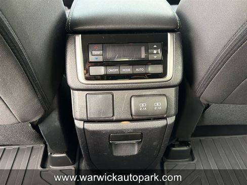 Used 2020 Subaru Ascent Premium w/ Convenience Package AWD/4WD image 12