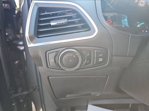 Used 2024 Ford Edge Titanium AWD/4WD image 34