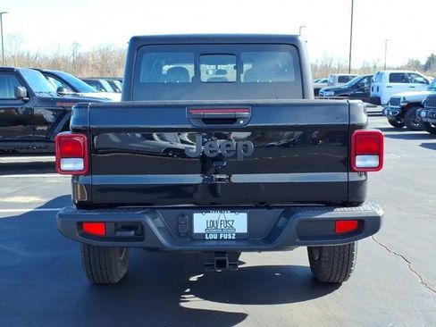New 2026 Jeep Gladiator Sport AWD/4WD image 20