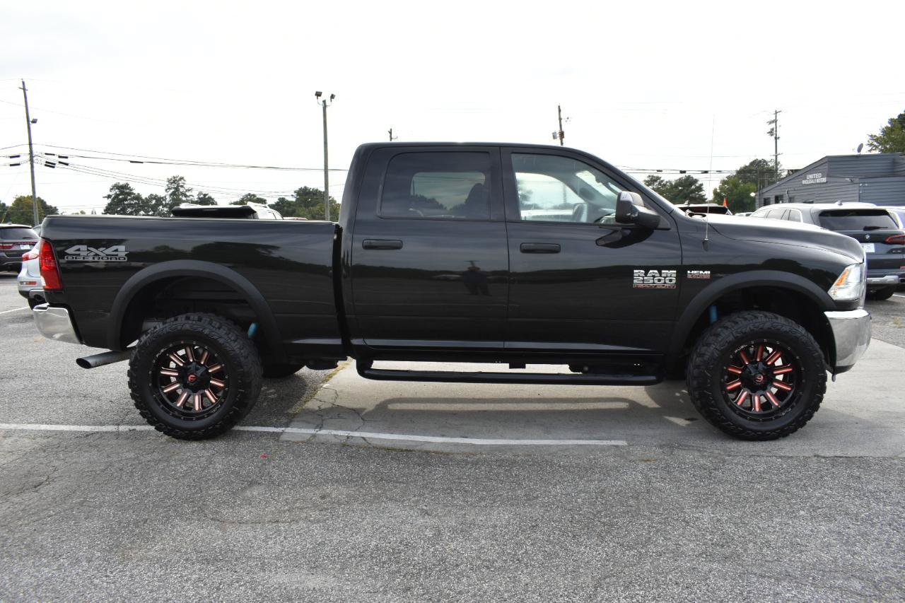 Used 2018 RAM 2500 Tradesman w/ Chrome Appearance Group AWD/4WD image 5