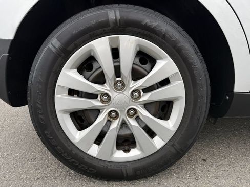 Used 2020 Kia Soul LX FWD image 9