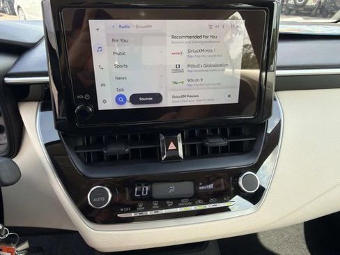 Certified 2025 Toyota Corolla LE image 26