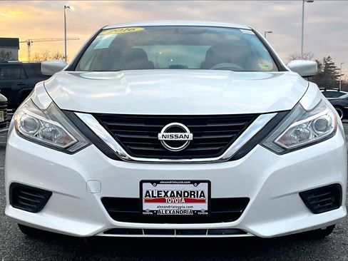 Used 2016 Nissan Altima 2.5 S w/ Power Driver Seat Package image 3