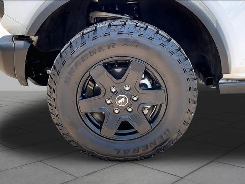 Used 2024 Ford Bronco Black Diamond AWD/4WD image 10