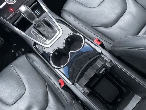 Used 2018 Ford Edge Titanium w/ Equipment Group 301A image 26