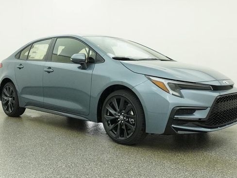Used 2026 Toyota Corolla SE FWD image 9