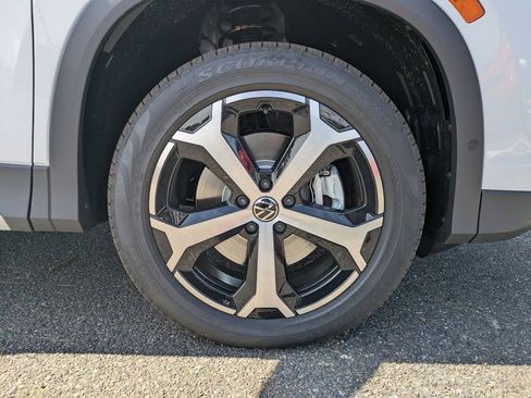 New 2026 Volkswagen Tiguan SE AWD/4WD image 11