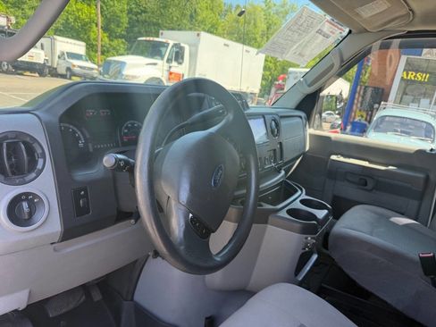 Used 2014 Ford E-350 and Econoline 350 Extended Super Duty w/ Premium Van Group RWD image 9