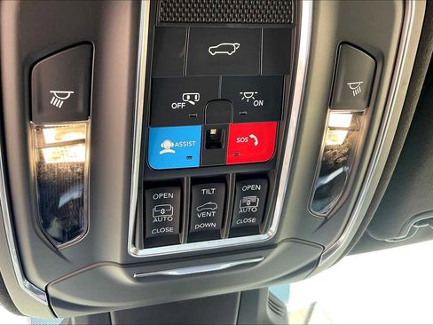 New 2025 Jeep Wagoneer S Launch Edition AWD/4WD image 17