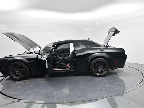 Used 2019 Dodge Challenger SRT Hellcat w/ Widebody Package image 55