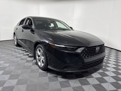 Used 2023 Honda Accord LX image 10