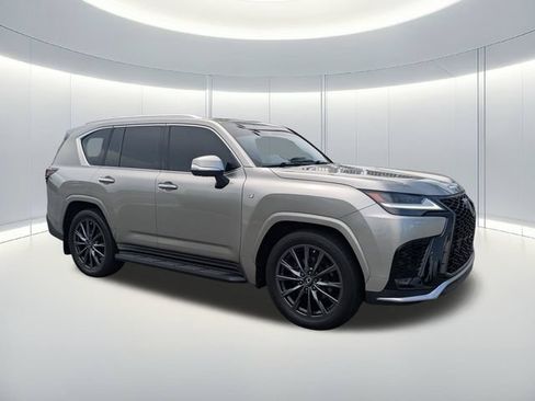Used 2024 Lexus LX 600 F Sport AWD/4WD image 8