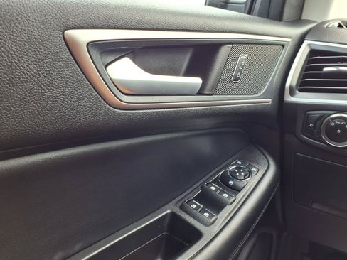 Used 2023 Ford Edge SEL w/ Convenience Package AWD/4WD image 18