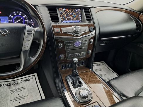 Used 2017 INFINITI QX80 4WD w/ Driver Assistance Package image 16