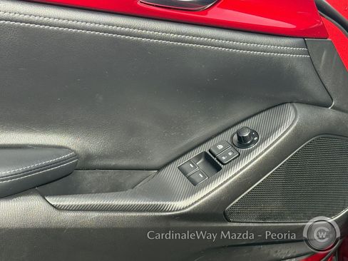Used 2021 MAZDA MX-5 Miata RF Grand Touring image 17