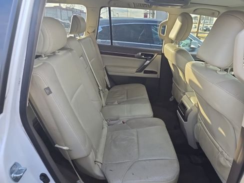 Used 2012 Lexus GX 460 image 8