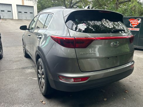 Used 2019 Kia Sportage EX w/ EX Premium Package FWD image 6