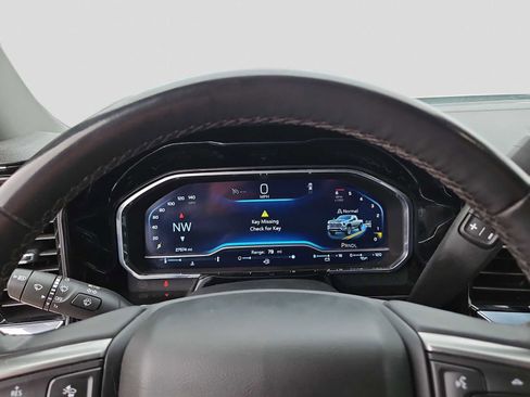 Used 2024 Chevrolet Silverado 2500 LT image 22