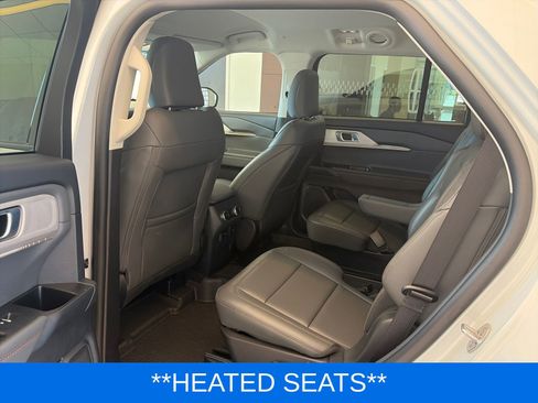 Used 2026 Ford Explorer Active w/ Active Comfort Package AWD/4WD image 11