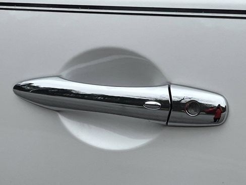 Certified 2023 Nissan Armada SL w/ Captain's Chairs Package image 33