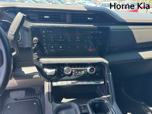 Used 2024 GMC Sierra 3500 AT4 w/ AT4 Premium Plus Package AWD/4WD image 20