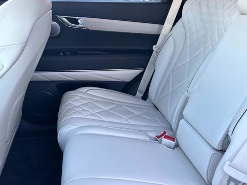 Used 2025 Genesis GV80 3.5T Prestige image 13