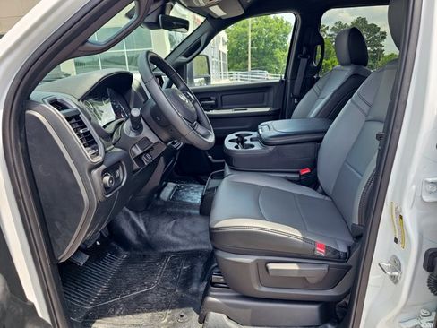 New 2026 RAM 3500 Tradesman AWD/4WD image 40