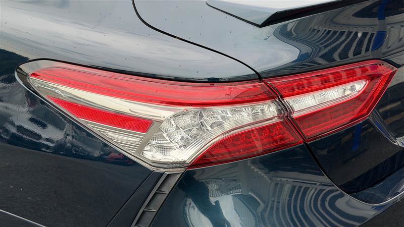 Used 2019 Toyota Camry XSE FWD image 13
