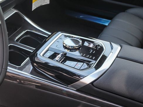 New 2026 BMW i7 eDrive50 w/ Premium Package image 19