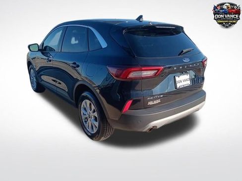 Used 2023 Ford Escape Active w/ Tech Pack #1 AWD/4WD image 3