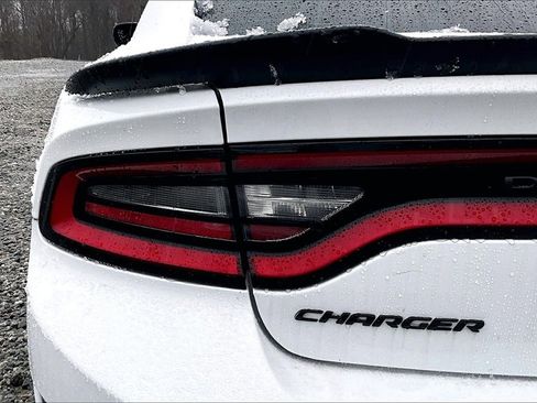 Used 2022 Dodge Charger R/T w/ Blacktop Package image 26