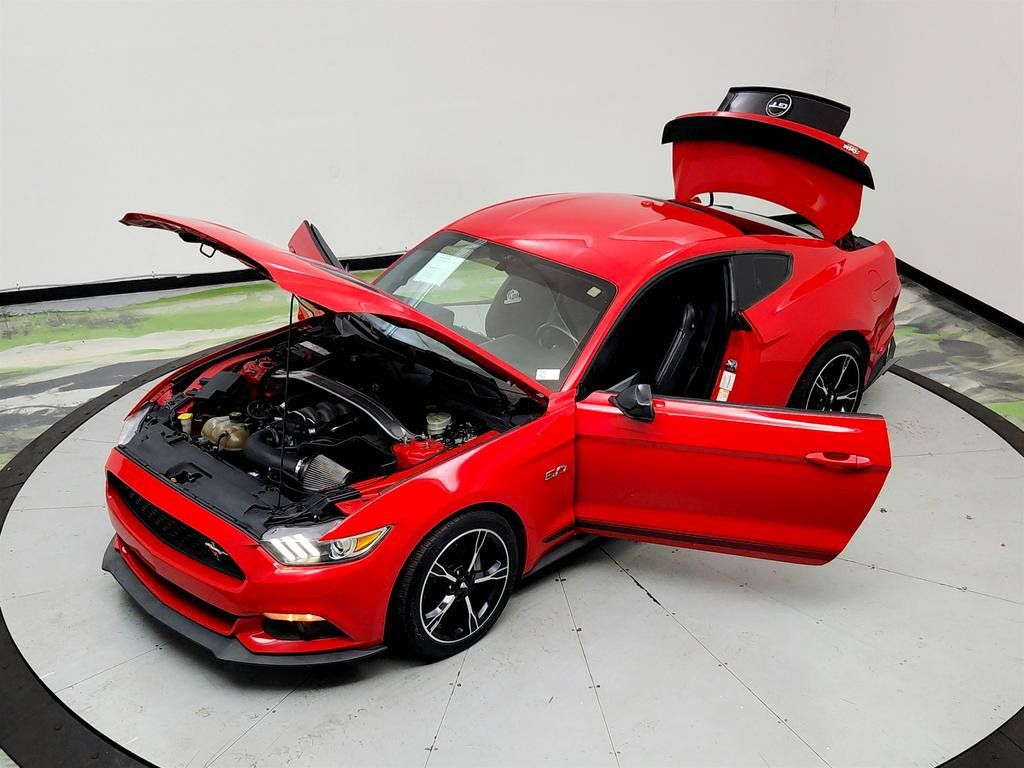 Used 2017 Ford Mustang GT Premium RWD image 35
