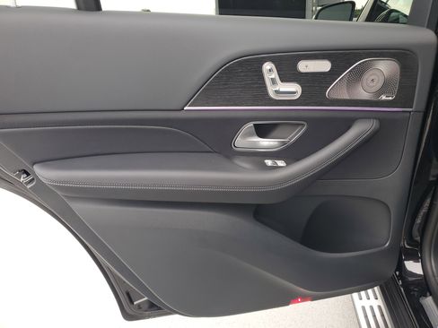 New 2026 Mercedes-Benz GLS 580 4MATIC image 11