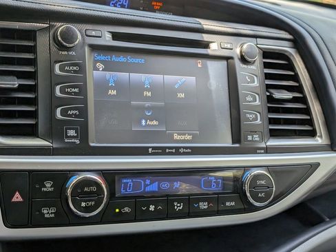 Used 2018 Toyota Highlander Limited Platinum AWD/4WD image 21