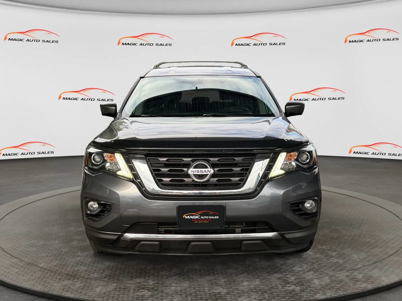 Used 2017 Nissan Pathfinder SL AWD/4WD image 3