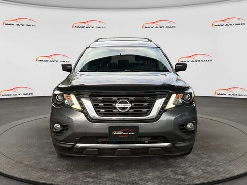 Used 2017 Nissan Pathfinder SL AWD/4WD image 3