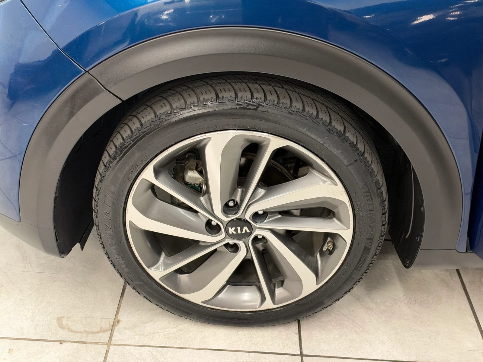 Used 2017 Kia Niro Touring FWD image 36