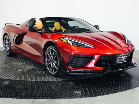 Used 2024 Chevrolet Corvette Stingray Preferred Conv w/ Z51 Performance Package RWD image 3