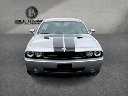 Used 2009 Dodge Challenger SRT8 w/ SRT Option Group II RWD image 2